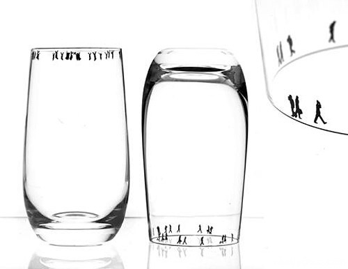 Интересные креативные стаканы.