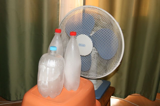 Как охладить воздух в квартире без кондиционера и спастись от жары