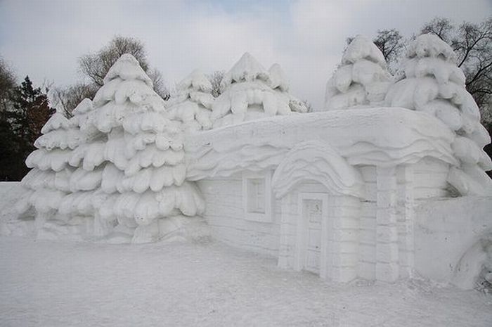 Потрясающие скульптуры из снега.