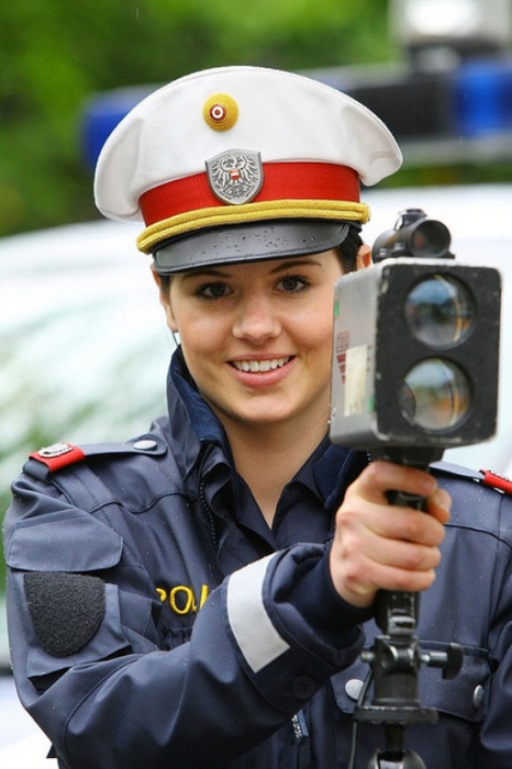 Девушки полицейские