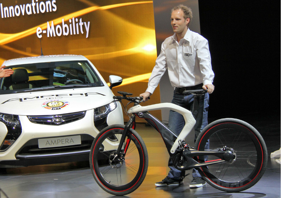 Электрический велосипед от Opel.