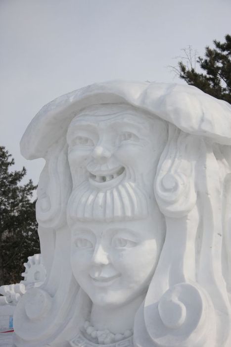 Потрясающие скульптуры из снега.