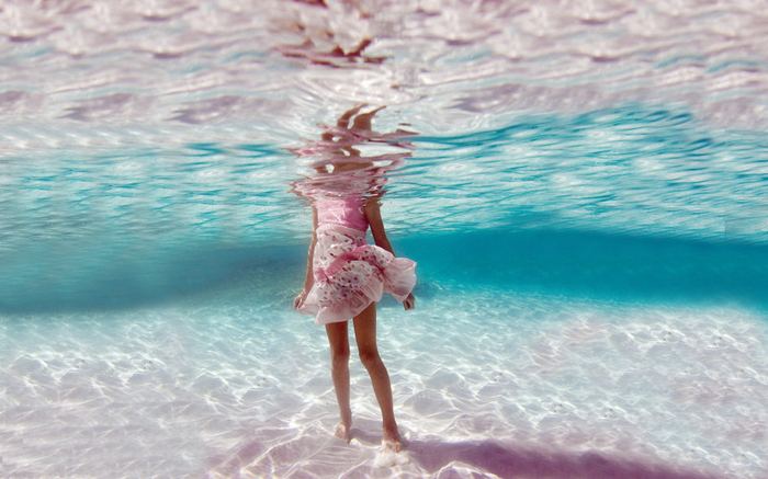 Фото наполовину сделанные под водой.