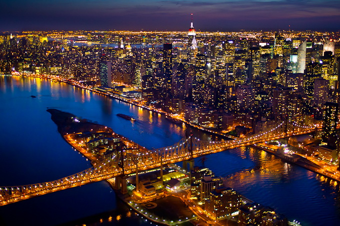 Снимки ночного Нью-Йорка с высоты