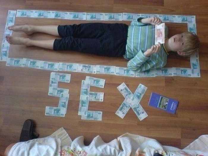 Прикольные девушки и парни с деньгами из соц сетей.