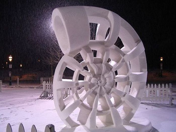 Потрясающие скульптуры из снега.