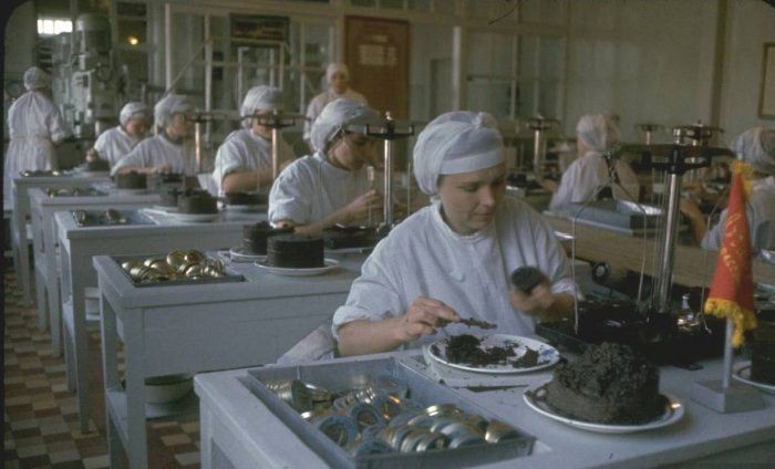 Как раньше черную икру добывали.