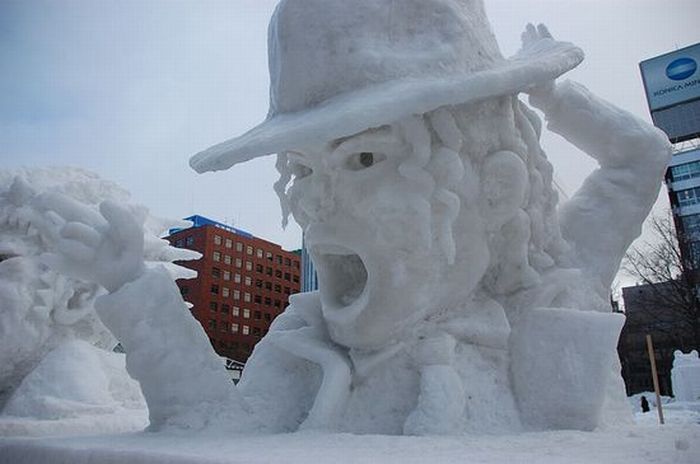 Потрясающие скульптуры из снега.