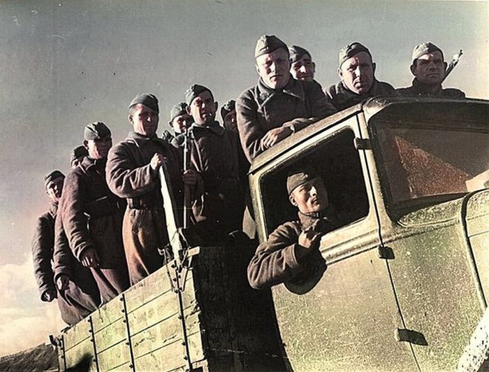 Советские солдаты, во времена Великой Отечественной войны.