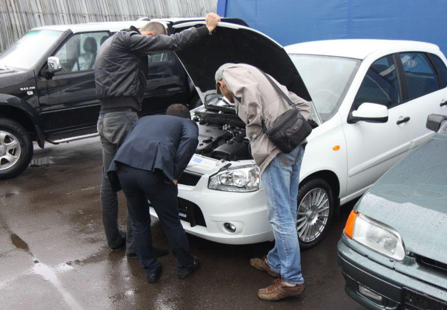 На что обратить внимание при покупке автомобиля б/у Авто и Мото