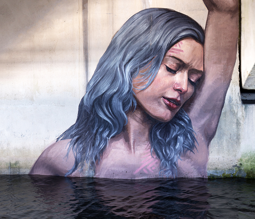 Уличные рисунки, девушки в воде