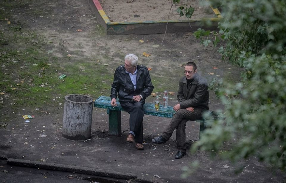 Жизнь одной скамейки.