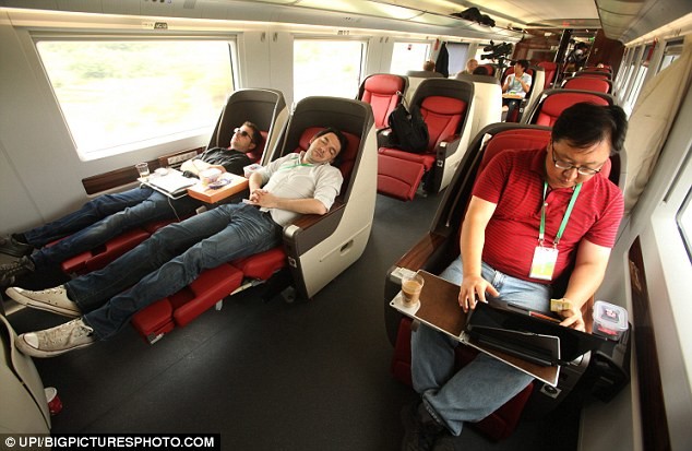 Китайский поезд фото.