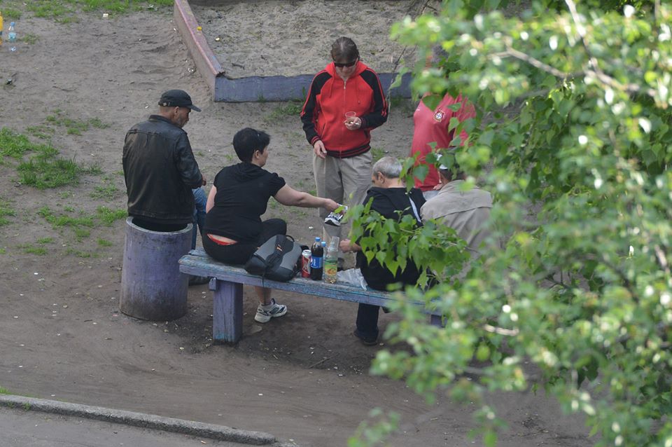 Жизнь одной скамейки.