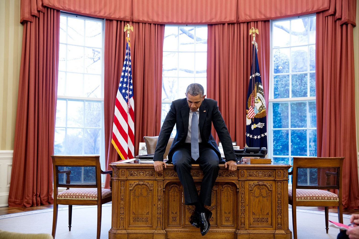 Президент США Барак Обама на работе.