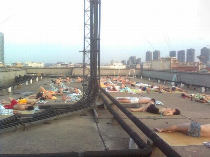 Жара в китайском общежитии.