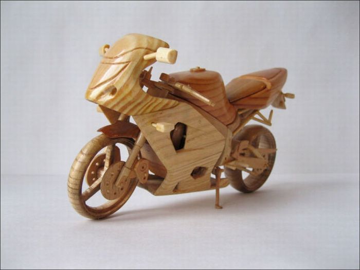 Интересные деревянные мотоциклы.
