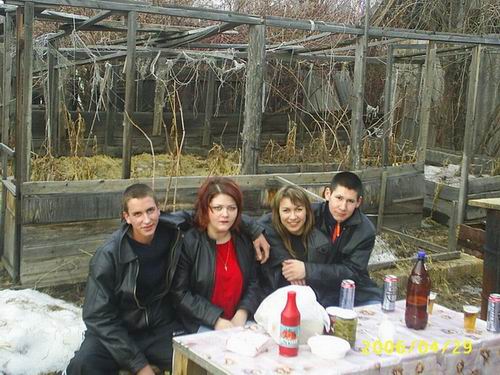 Гопота и фото пацанчиков с района.