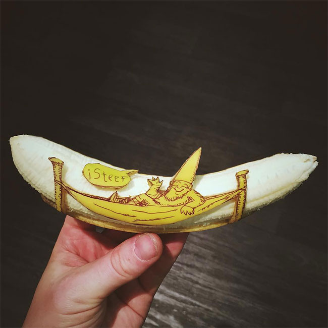 Арт из бананов