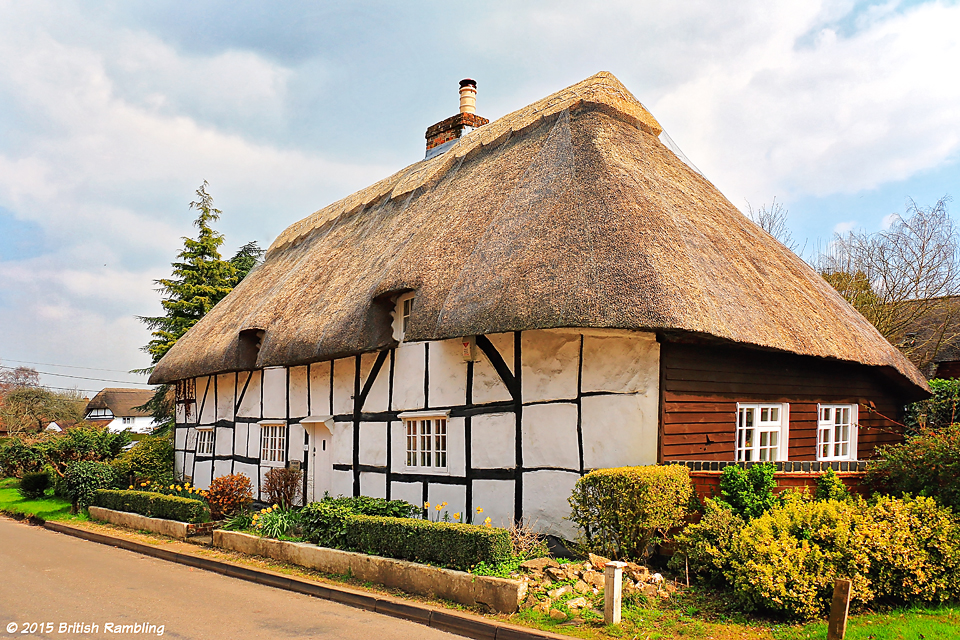 Соломенные крыши, английских деревушек