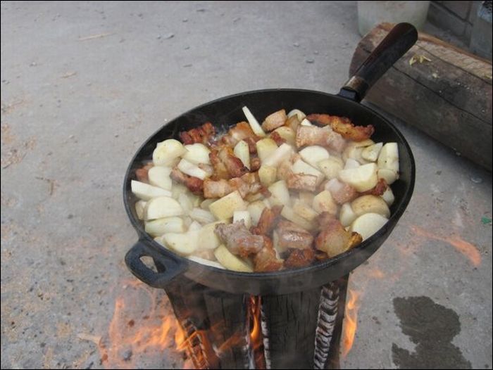 Как сделать плиту для приготовления пищи из простого полена.