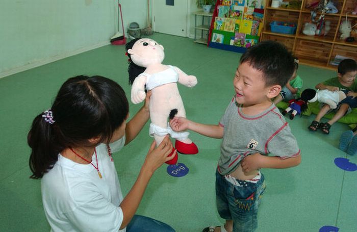 Урок по половому воспитанию в китайской школе.