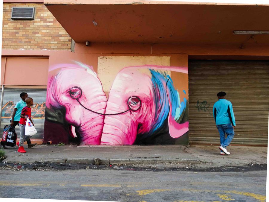 Рисунки слонов в Африке