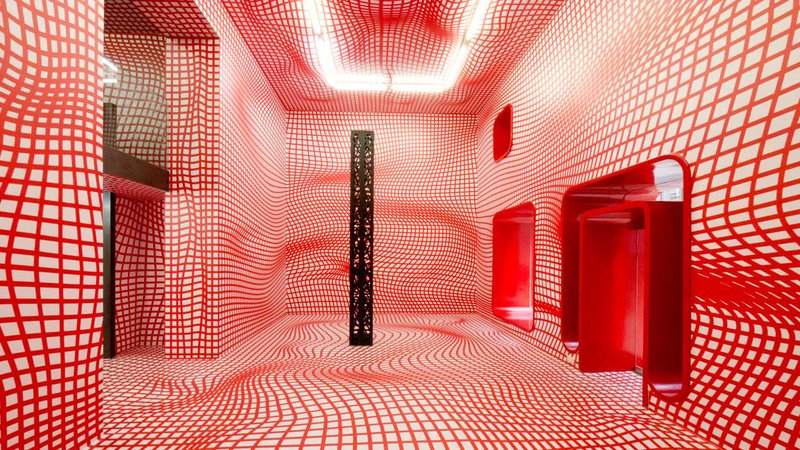 Комната с красной иллюзией